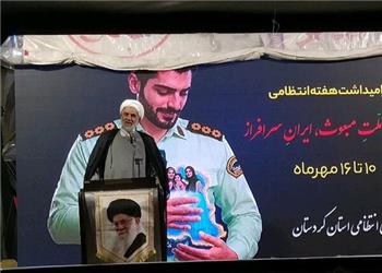 عرب انصاری: حضور آگاهانه مردم محاسبات دشمن را با شکست مواجه کرده است